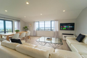 Family Friendly Oceanview Howick Home - Pets+